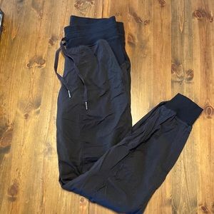 Lululemon Dance Studio Joggers size 4